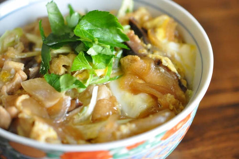 今福料理長が割り下でアレンジする親子丼の作り方