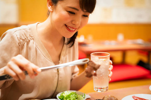 牛肉を食べると幸せになる！魔法の物質セロトニン＆アナンダマイドについて