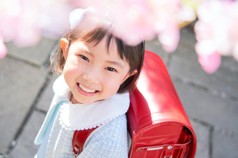 入学祝いのお返し・内祝のマナーは？贈る時期やおすすめの品物を解説