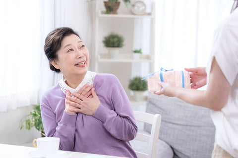 還暦祝いの食べ物は何がいい？選び方や人気の品物をご紹介