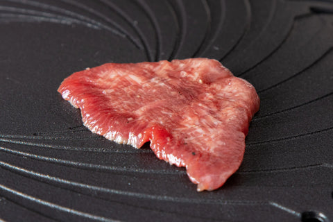 味付け 切り落とし牛 黒タン 塩 (120ｇ)【冷凍】