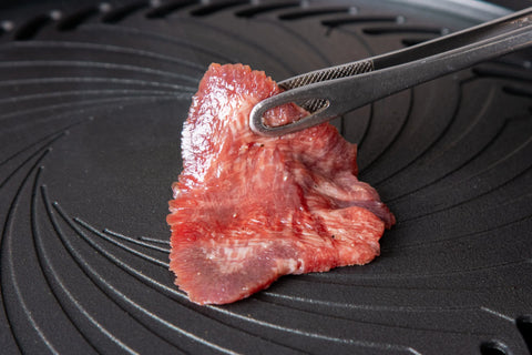 味付け 切り落とし牛 黒タン 塩 (120ｇ)【冷凍】