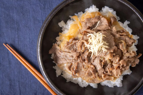 【オンライン限定】白金矢澤精肉店 黒毛和牛 お肉屋さんの牛丼(1食分)