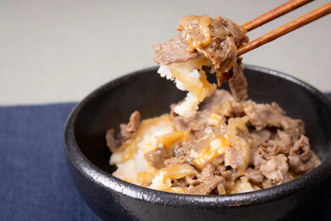【オンライン限定】白金矢澤精肉店 黒毛和牛 お肉屋さんの牛丼(1食分)