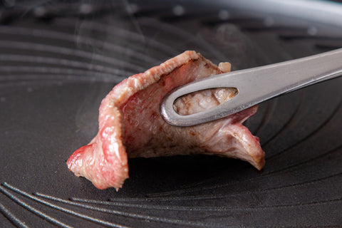 味付け 切り落とし牛 黒タン 塩 (120ｇ)【冷凍】